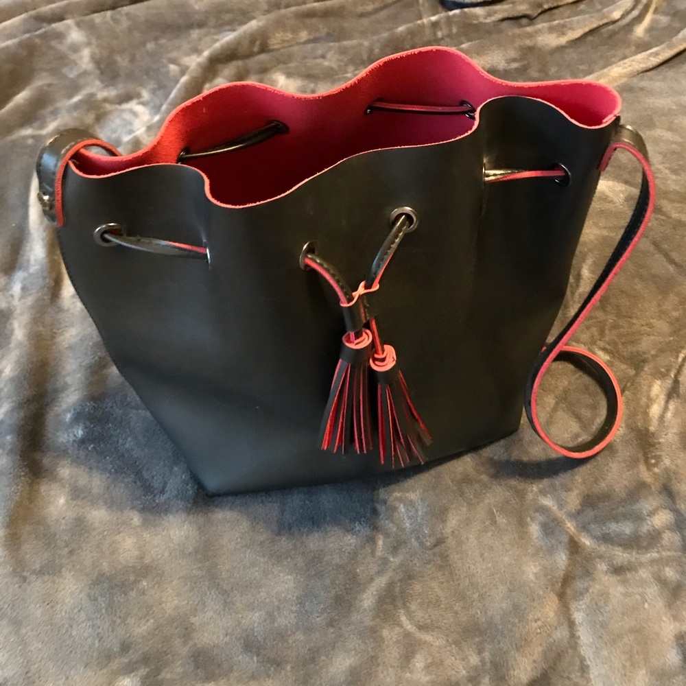 Steve Madden bucket bag